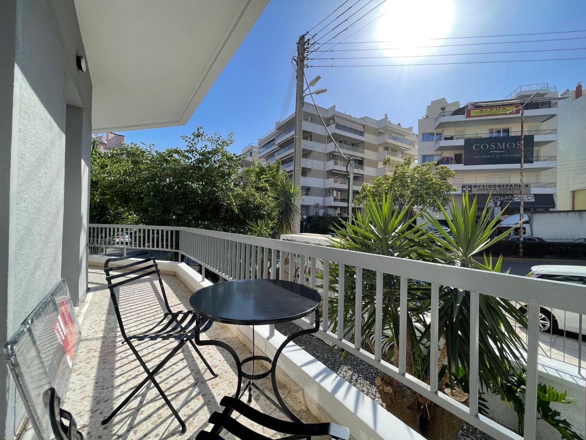 Athenean Bnb Seaside Serenity Steps From The Riviera Esterno foto
