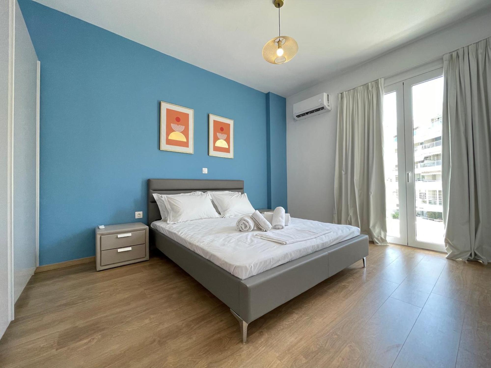 Athenean Bnb Seaside Serenity Steps From The Riviera Esterno foto
